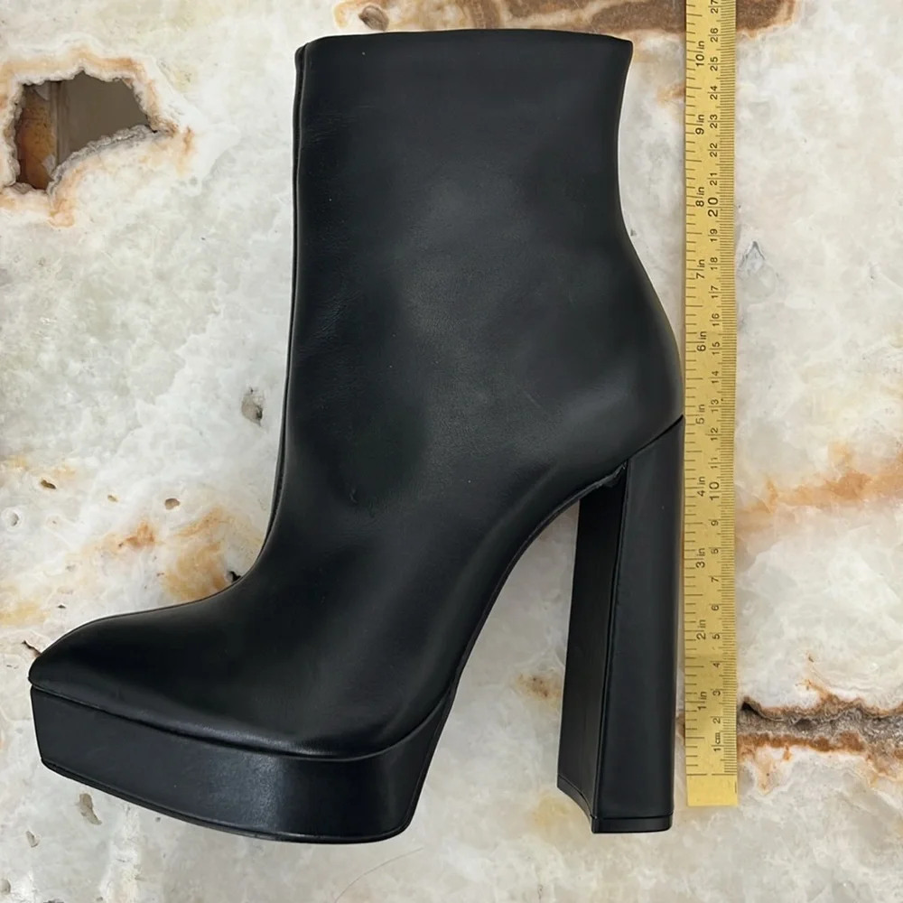 Steve Madden sleek black